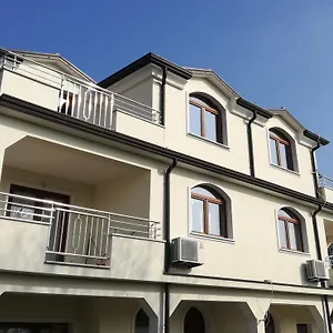 https://apartment-mudric.in-istria.net