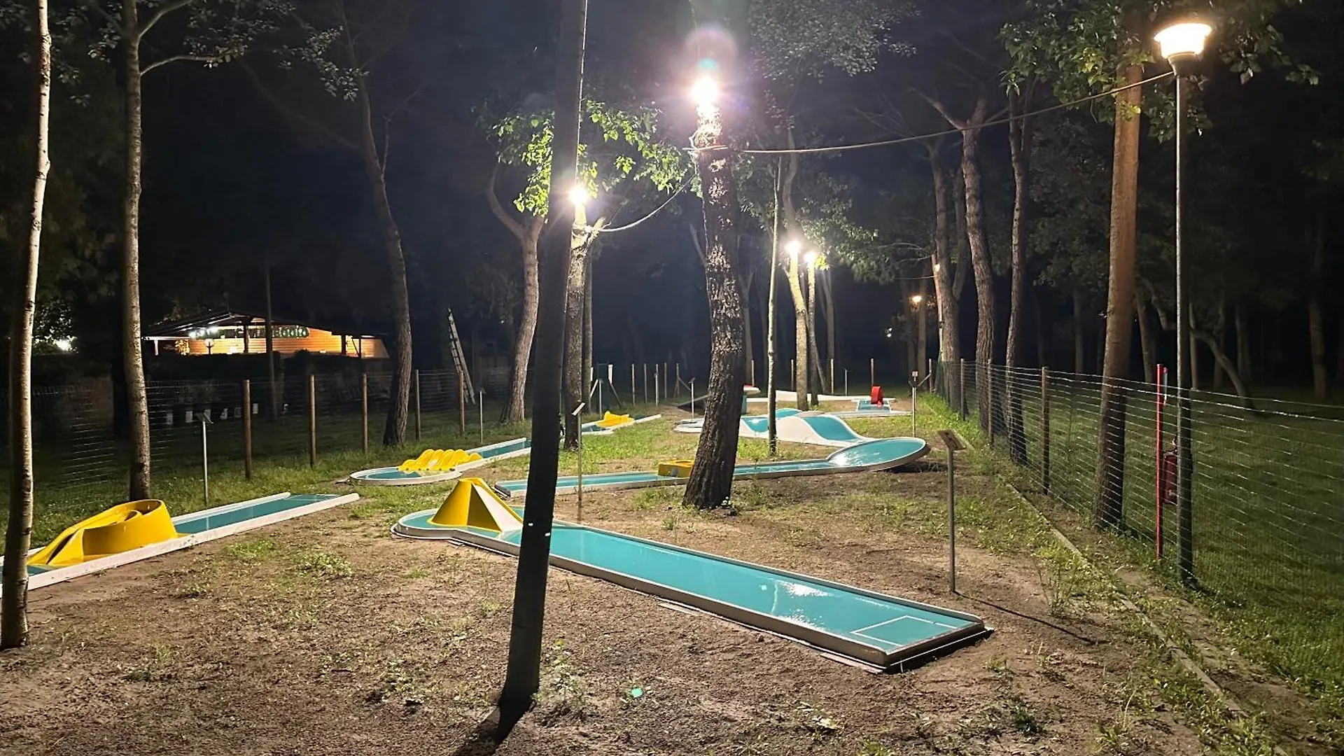 Camping Village Viareggio 0*,  Italy